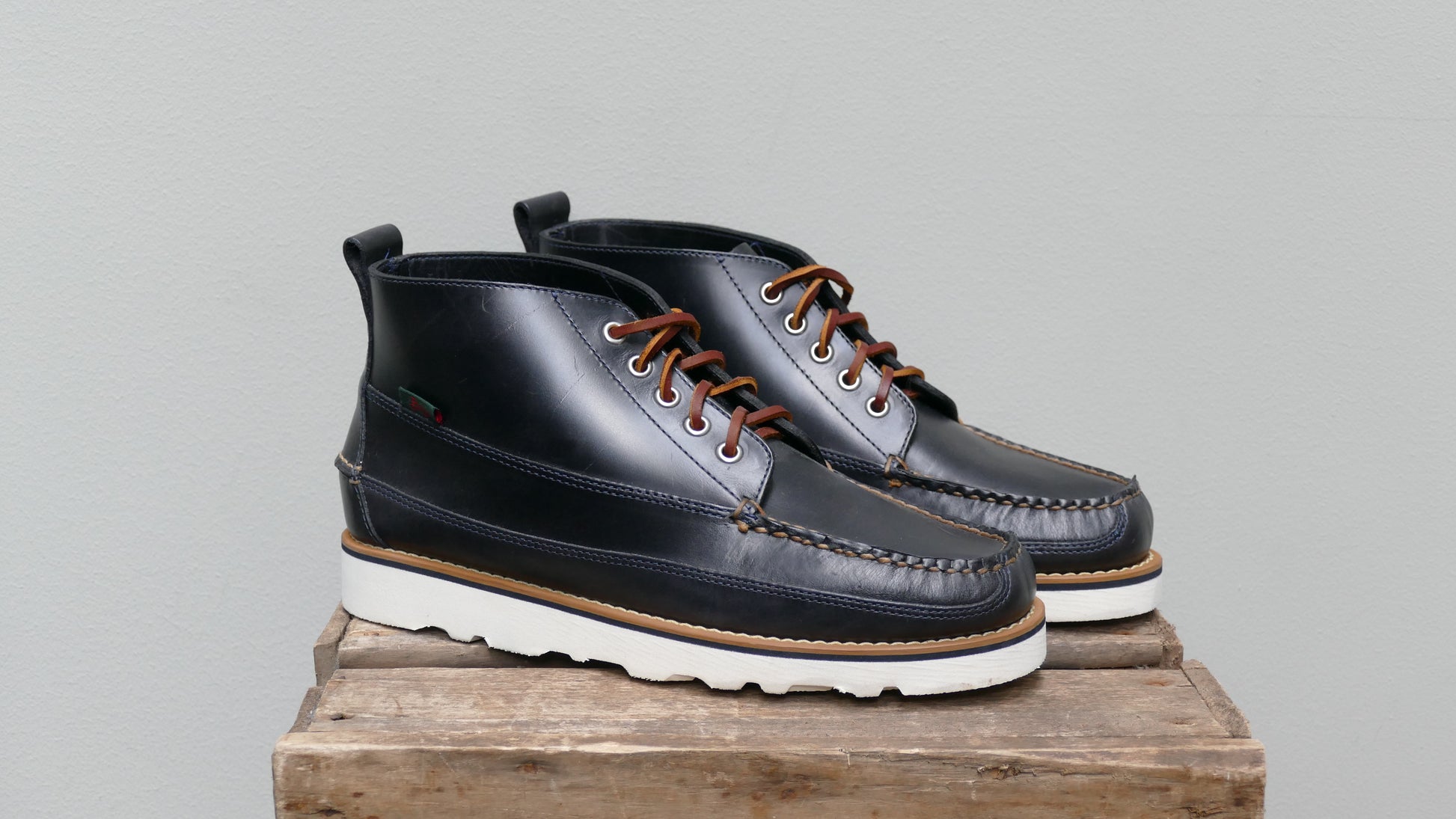 G.H.Bass Camp Moc Ranger III - Navy Pull Up Leather Boot