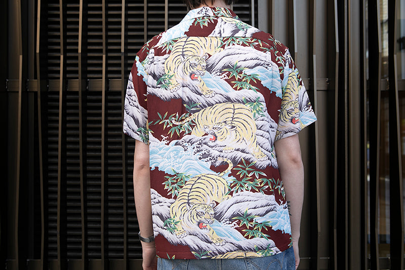 Sun Surf Hawaiian Shirt “Fighting Tiger” Wine