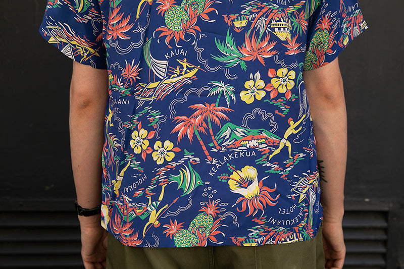 Sun Surf Hawaiian Shirt “Halekulani” Navy